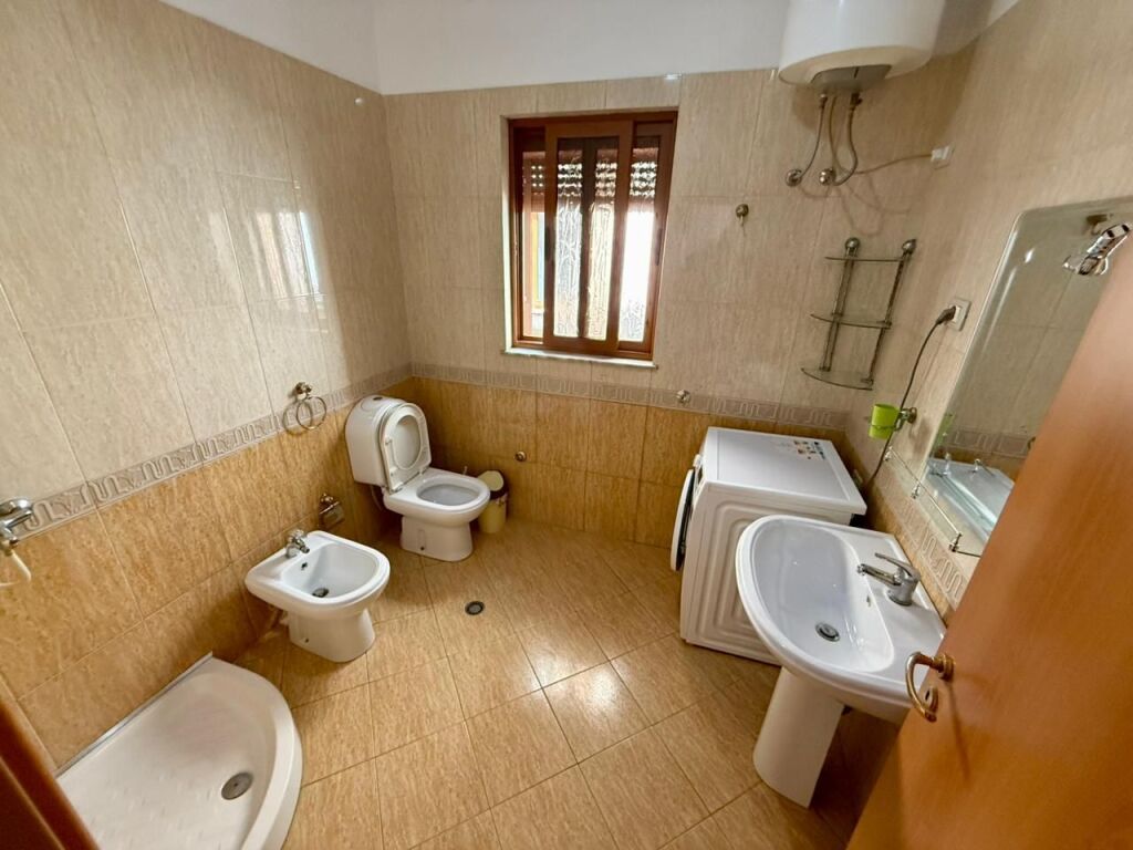 📣 AFFITTO Appartamento 1+1 📍 Vicino a 2 Palme, Astir ✨ 💶 Prezzo 40.000 Leke/Mese