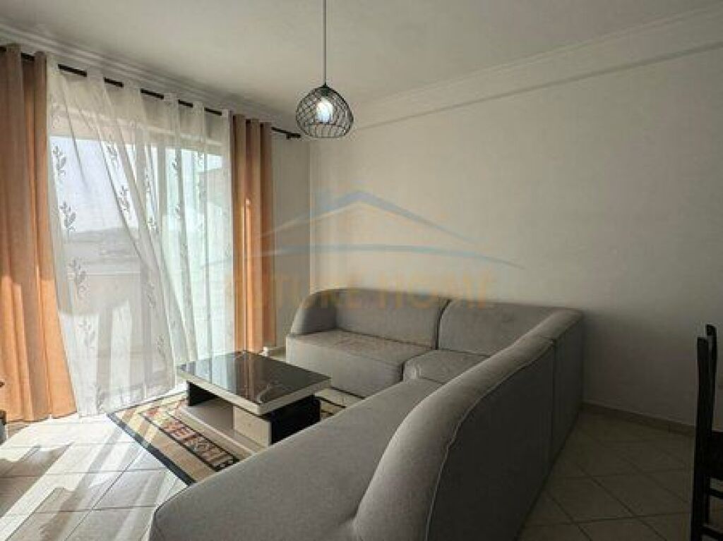Shitet, Apartament 2+1, Pallatet Romario, Unaza e Re