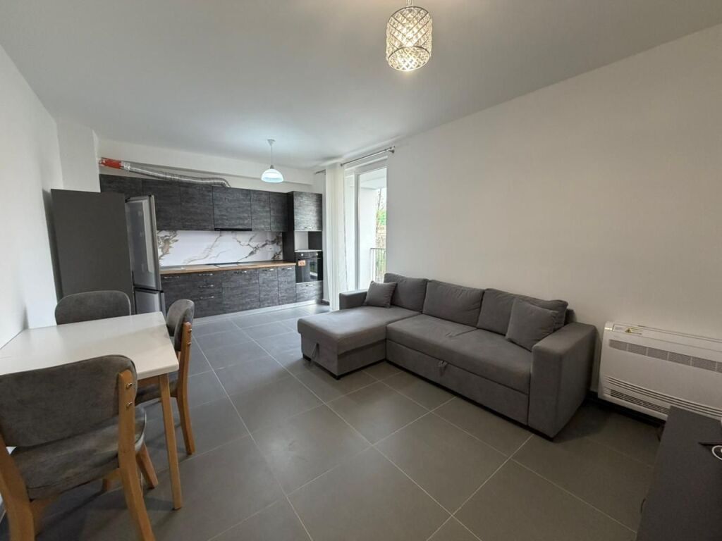 🏡 Apartament 2+1 me qira – Zona 5 Maji💰 Çmimi: 50,000 lekë/muaj