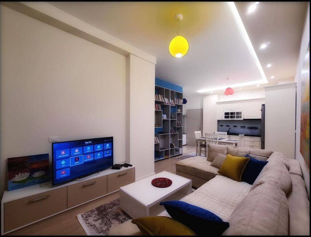 Jepet me qira 1+1 KOMPLEKSI KIKA2 Komuna e Parisit 700€