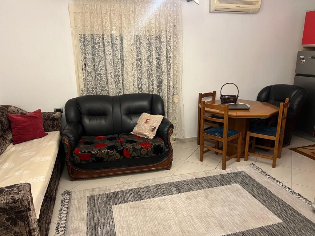 Apartament me qera 1+1, mbi shkollen e baltetit