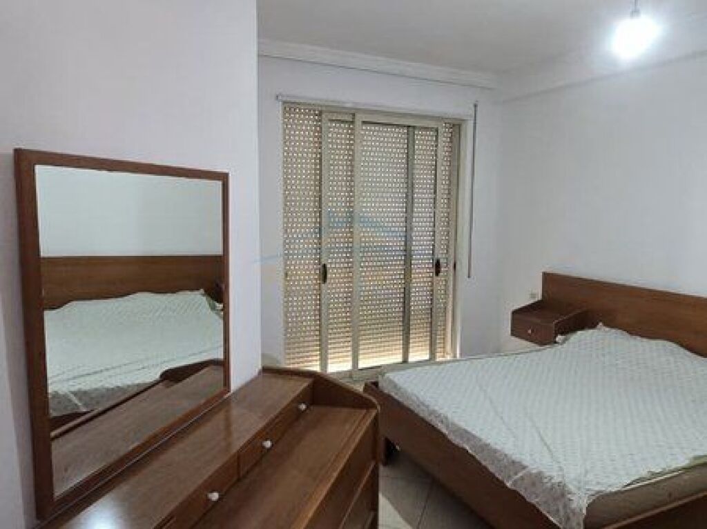 Qera , Apartament 3+1+2 , Misto Mame , Yzberisht