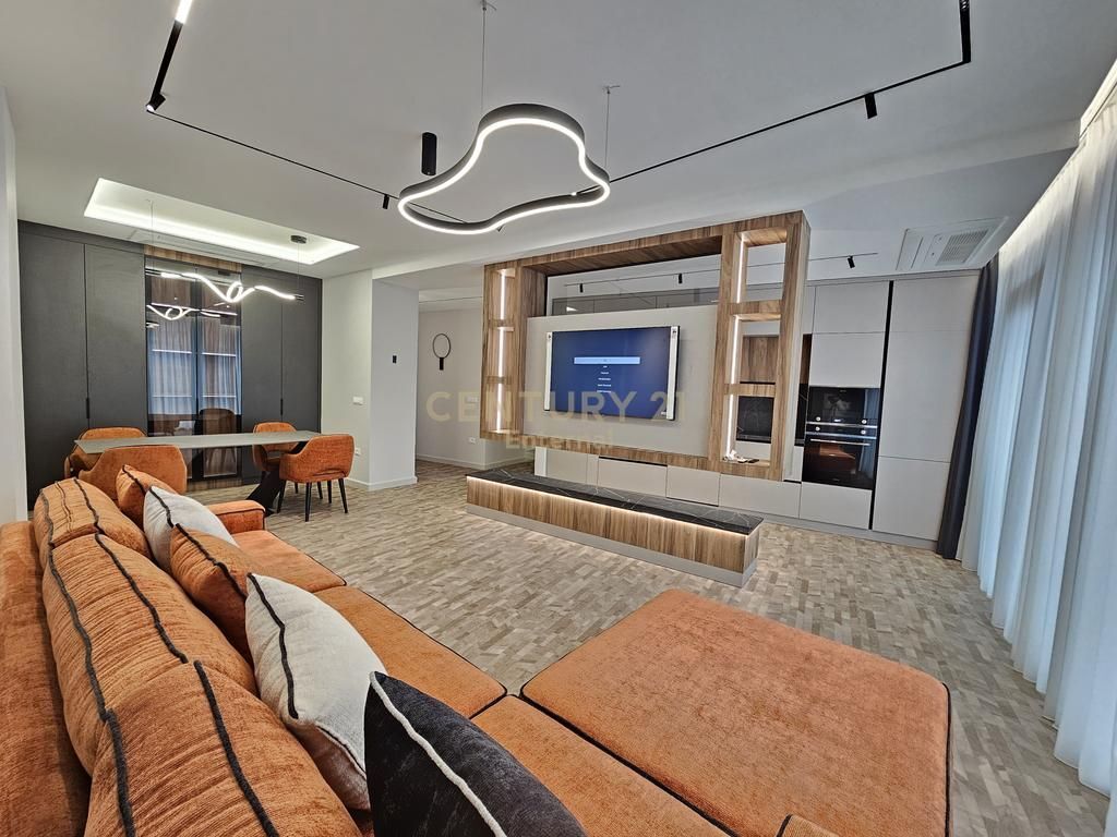 Apartament Luksoz 2+1+2 per Shitje ne Lake View