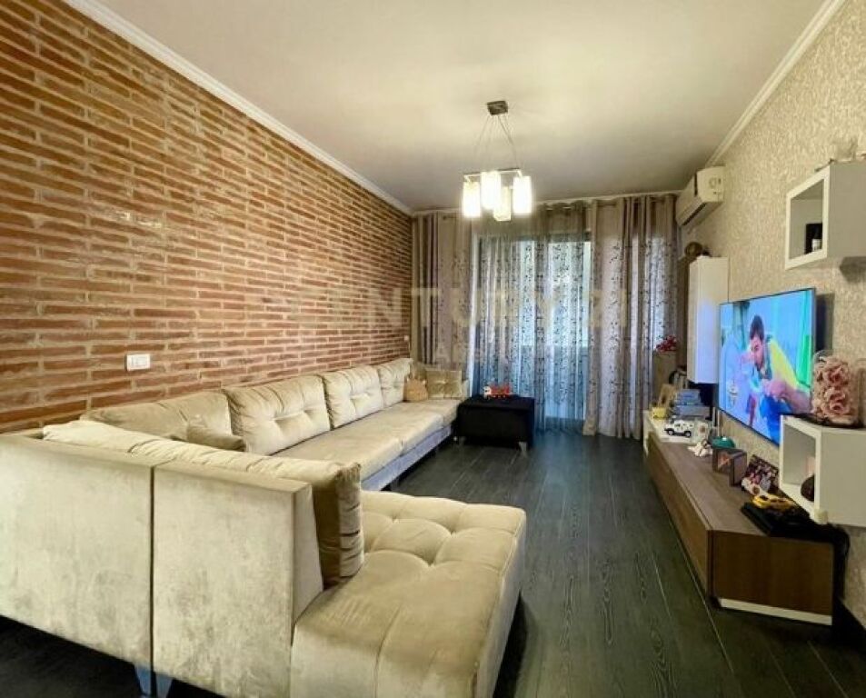 APARTAMENT 2+1+2 PER QERA