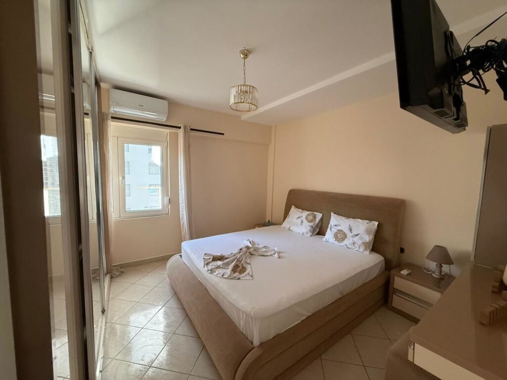 QIRA SUPER APARTAMENT 2+1 PRANE PORTIT DURRES 500 EURO