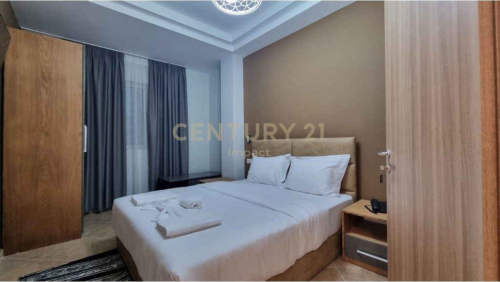 JEPET ME QIRA hotel me 15 dhoma në Kombinat, 5.000€!