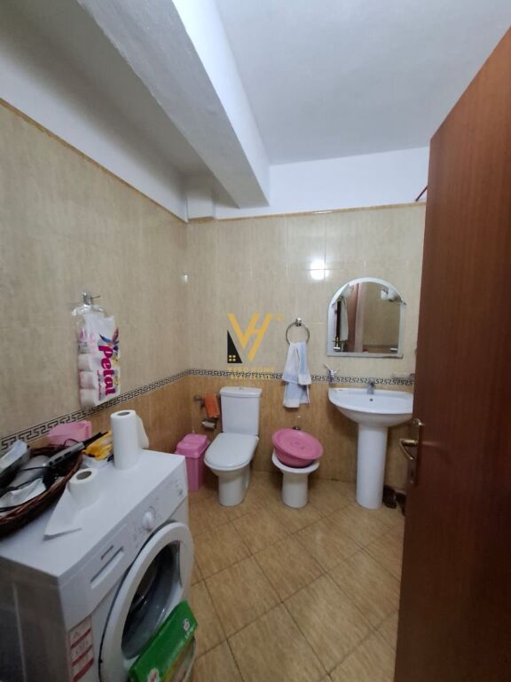 AFFITTASI APPARTAMENTO 1+1+BLK PRESSO IL COMUNE DI PARIGI 55.000 LEKE