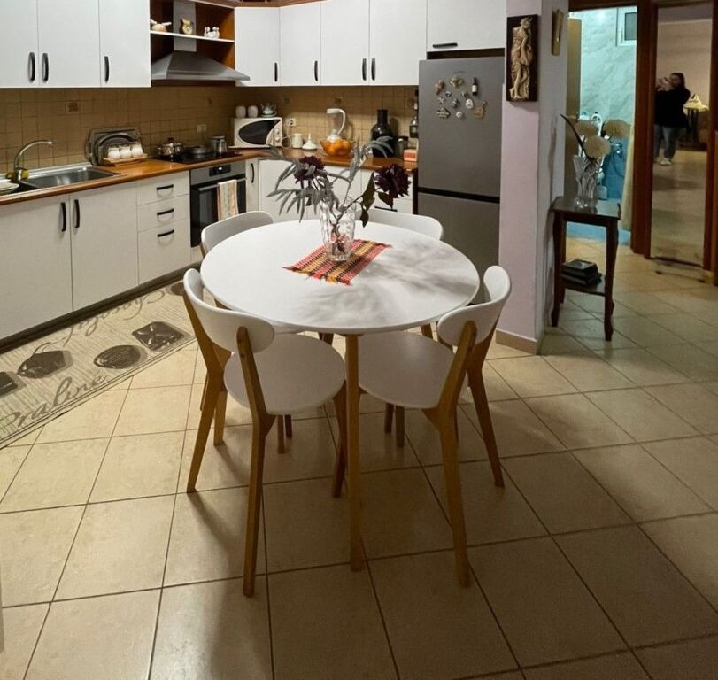 Apartament 2+1+2 me qira | pranë Garden Building, Rruga e Kavajës