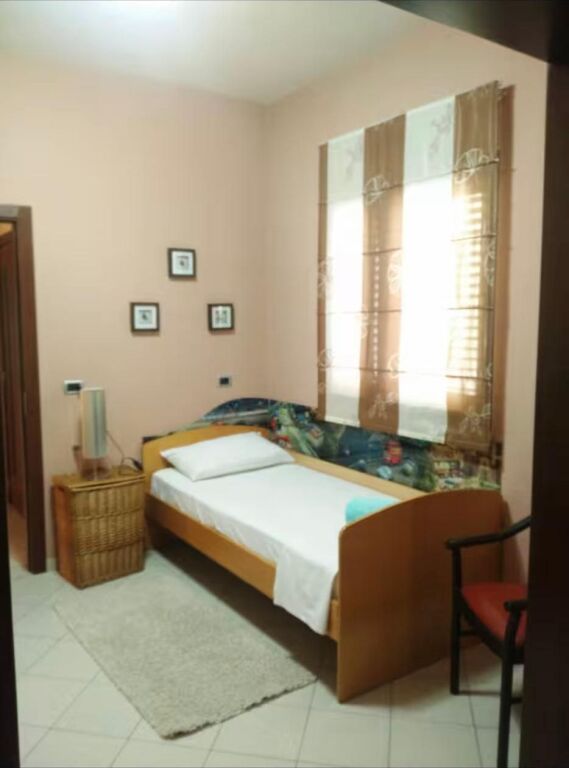 Qera | Vilë 2 + 1 | Tregu Elektrik | 450 €/muaj