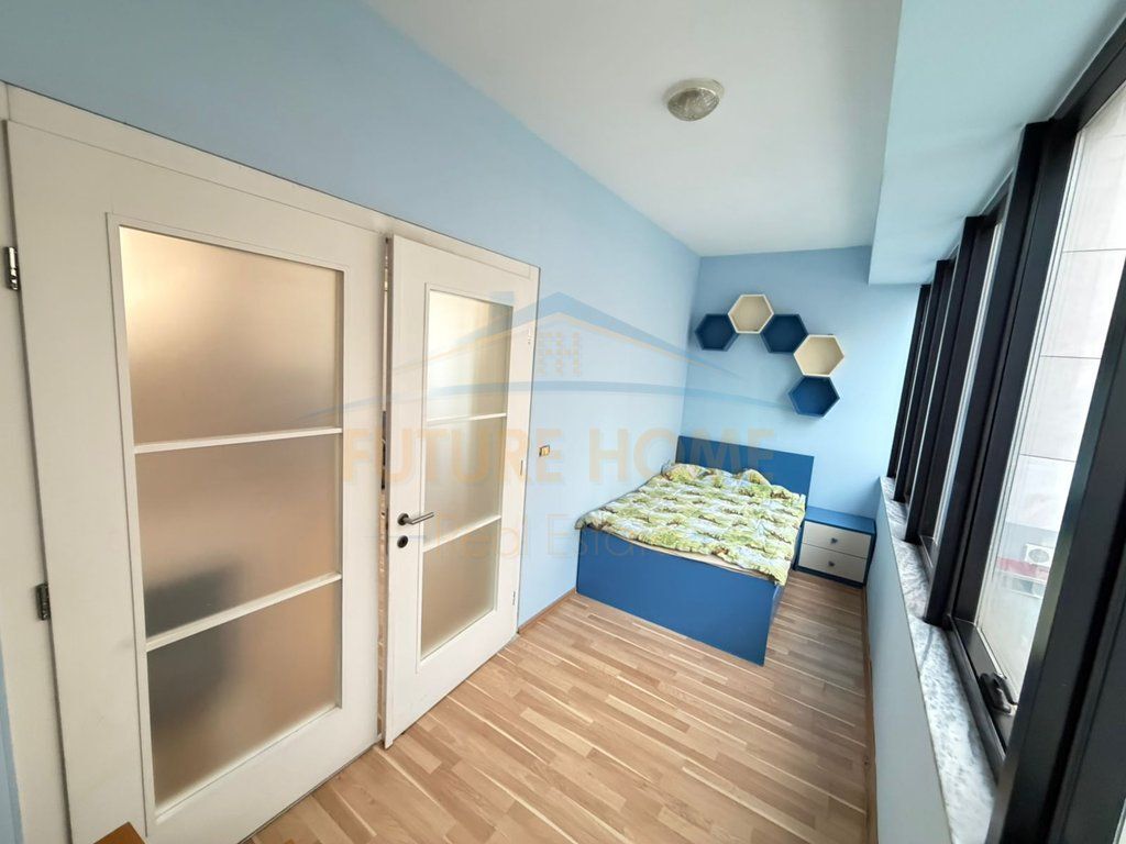 Qira, Apartament 3+1+2, Stacioni Trenit, Tiranë.