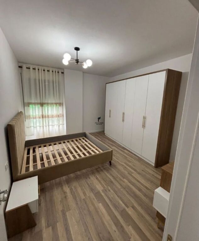 APARTAMENT ME QERA 1+1 FERIT XHAJKO 55.000 LEKE FH-69499