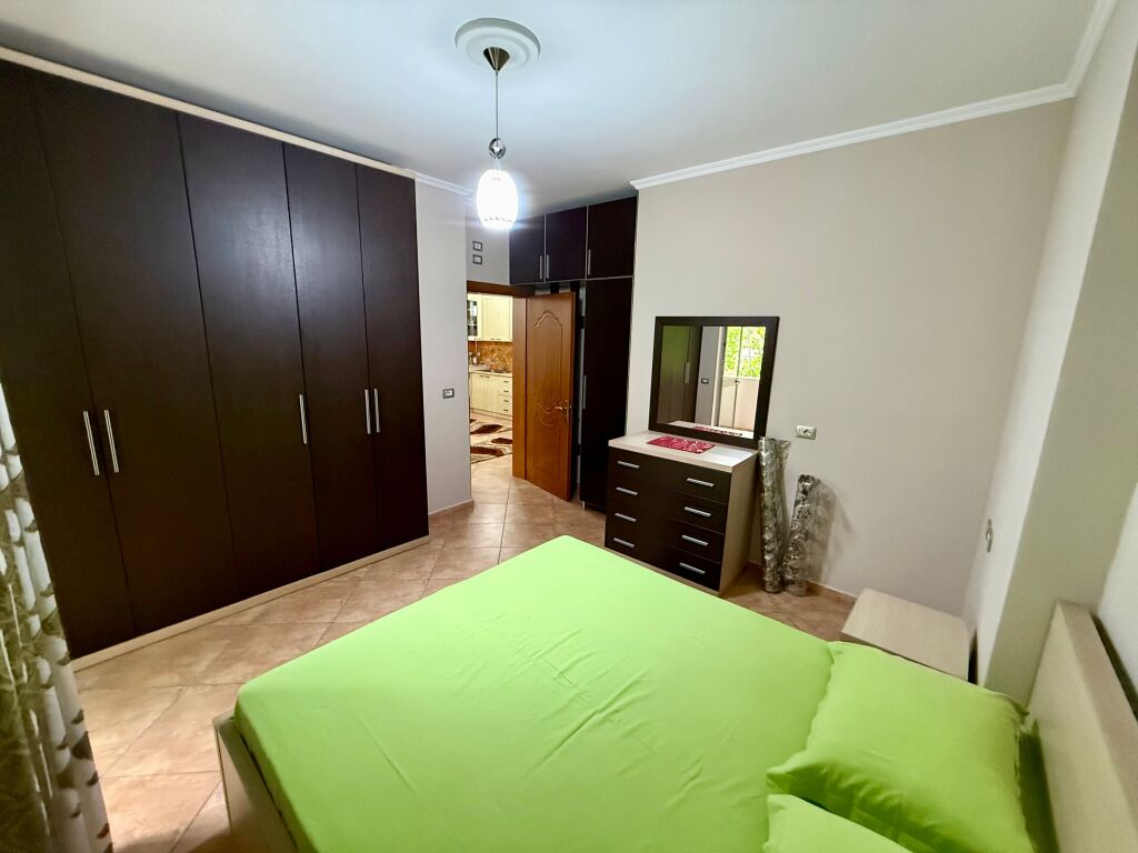 📣 QERA Apartament 2+1+2 Me Ballkon 📍 Rruga e "Kavajes", Perballe Xhamise 💶 Cmimi 70.000 Leke/Muaj✨
