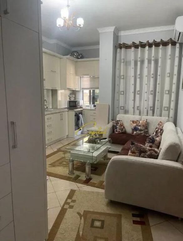 APARTAMENT ME QIRA 1+1 21 DHJETORI 50.000 LEKE