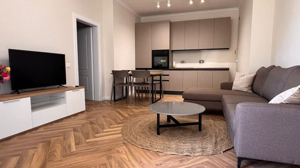 🏢Appartamento 2+1+2 arredato in affitto in Via Kavaja 800Euro