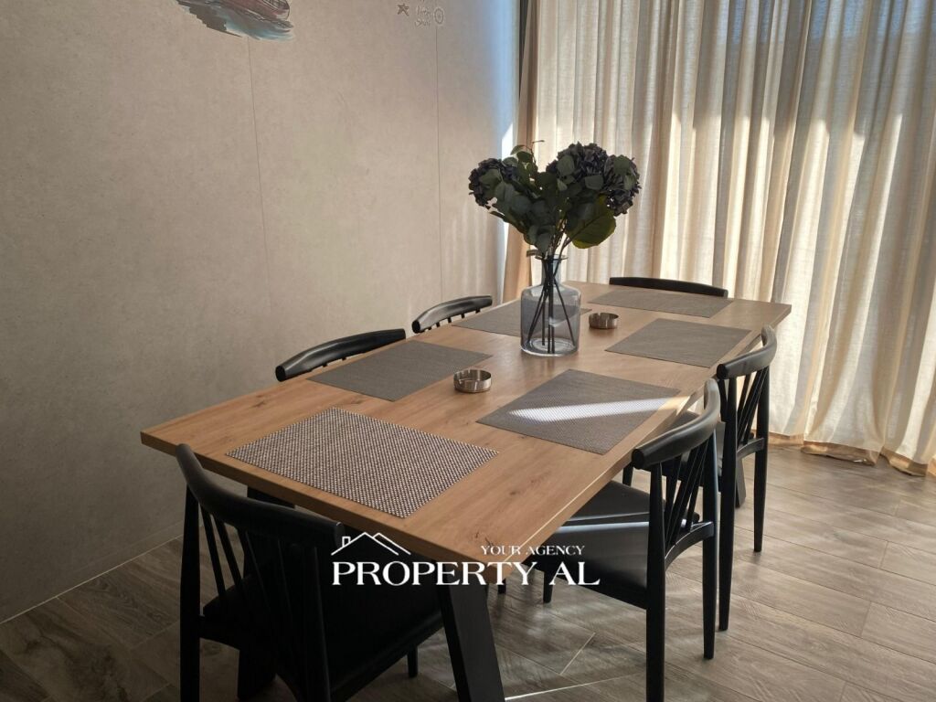 Vile ne shitje ne Dhermi