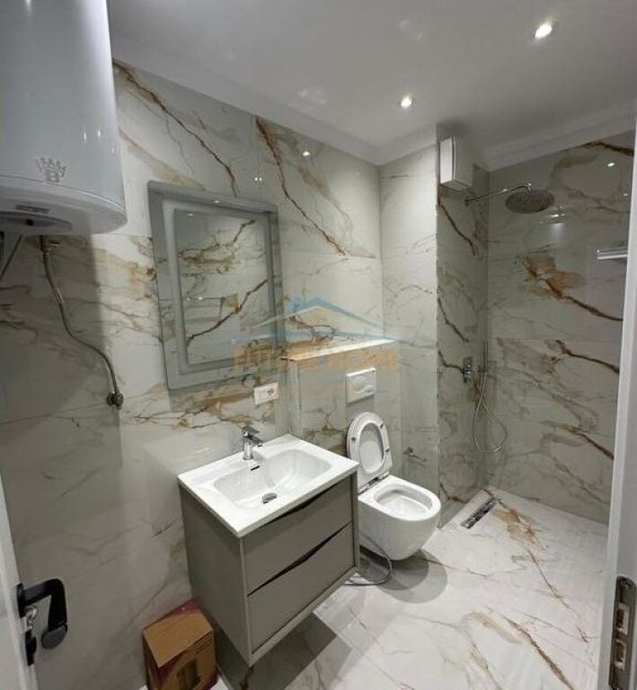 Shitje, Apartament 2+1+2, Stacioni i Trenit, Tirane.