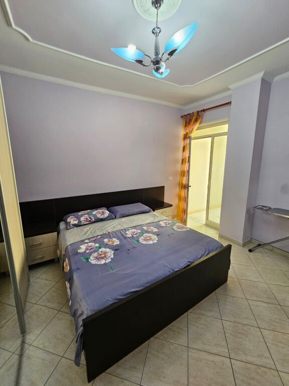 JEPET ME QERA APARTAMENT 2+1 NE PLAZH, PRANE HOTEL FLORIDA