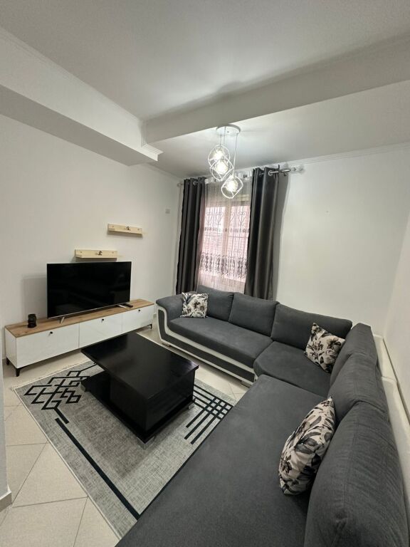 Apartament me qera 1+1 - 📍Rruga Peti, prane hotel Sokrati