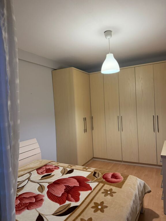 Affitto | Appartamento 2 + 1 | Via Karl Gega | 550 €/mese