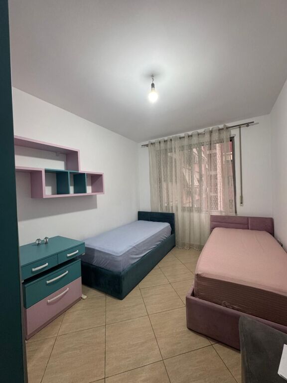 Shitet Apartament 3+1+2 + Ballkon, Astir, Supermarket Jata