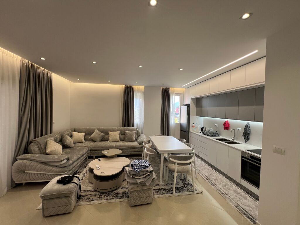 Apartament 2+1+2  per qira pran Amerikan 3