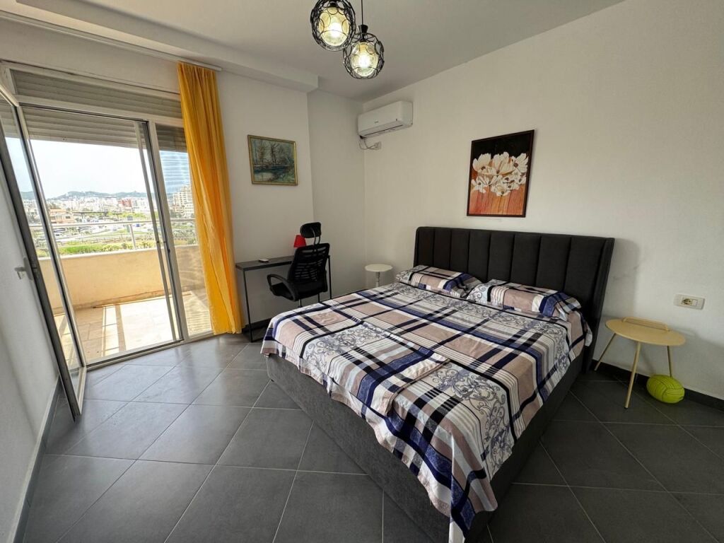 Jepet apartament me qera 2+1