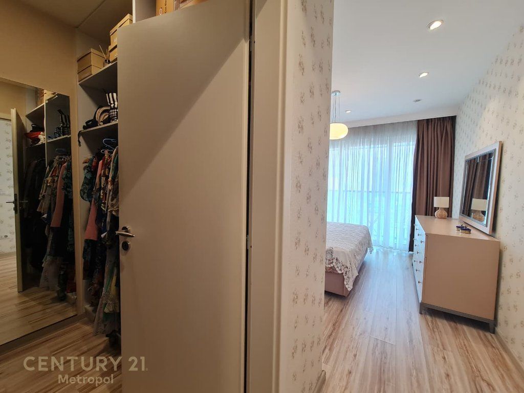 Ofrohet për shitje një apartament ekskluziv 2+1+2 në një nga kullat më elitare të Tiranës, Ambasador 3!