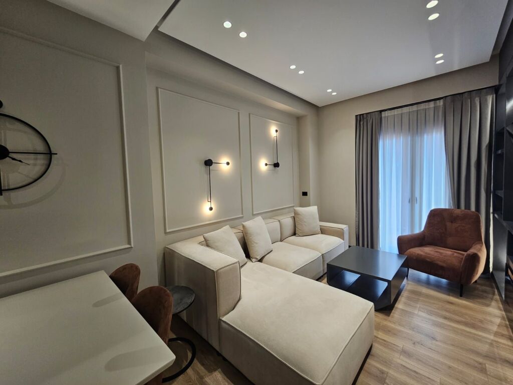 Apartament 1+1 per qera tek rruga e Kavajes!