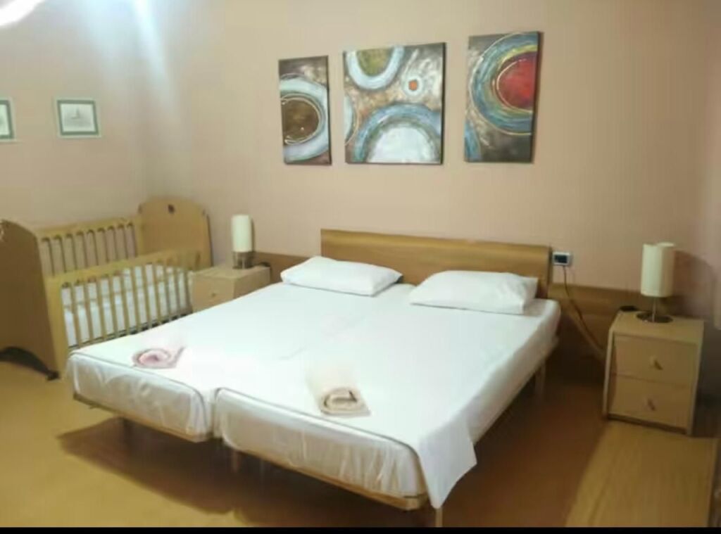 Qera | Vilë 2 + 1 | Tregu Elektrik | 450 €/muaj