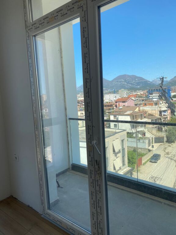Rent | Ambjent Biznesi | Rruga Jordan Misja | 600 €/month