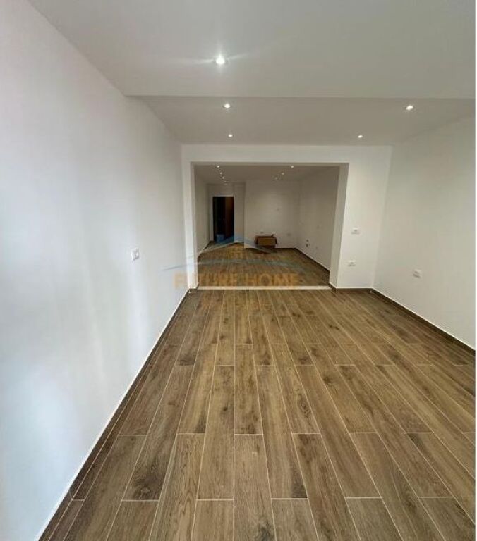 Shitje, Apartament 2+1+2, Stacioni i Trenit, Tirane.
