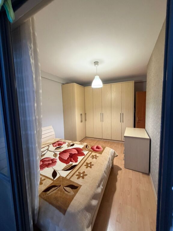 Affitto | Appartamento 2 + 1 | Via Karl Gega | 550 €/mese