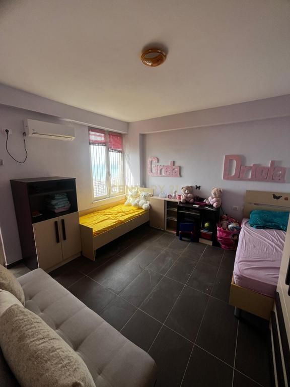 Apartament 2+1 Pamje Deti Për Shitje në Vila e Zogut, Durrës !