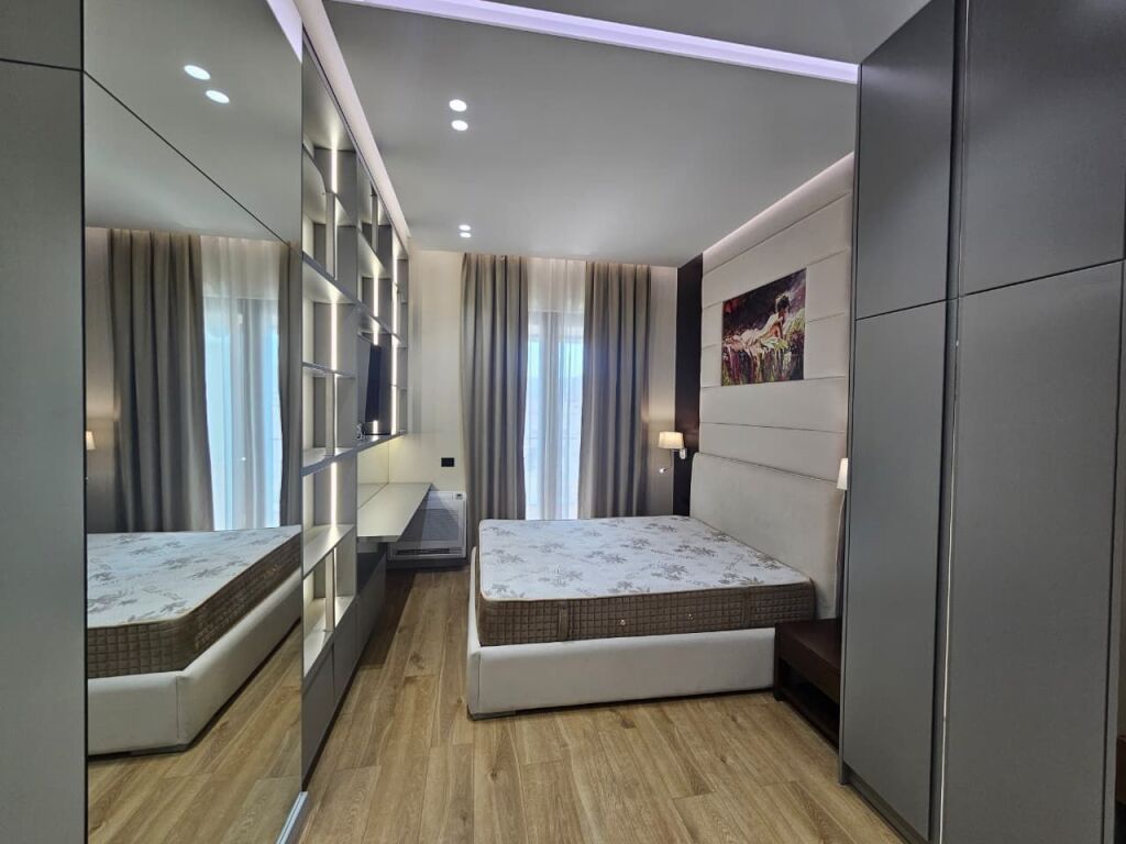 Apartament 1+1 per qera tek Square 21!