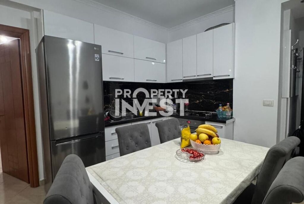 Shitet Apartament 3+1+2 + Ballkon, Astir, Supermarket Jata