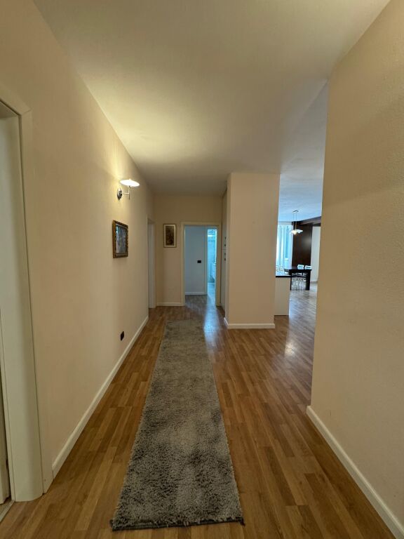 Jepet apartament me qera 3+1+2 vollga