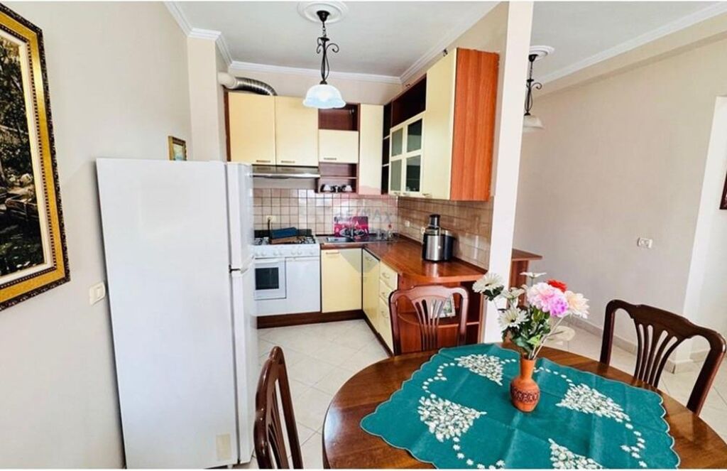 Apartament - Për Shitje - Rruga Frosina Plaku, Tiranë(ID: 530191025-278)