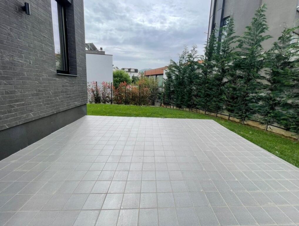 🏡 Jepet Vilë me Qira – pranë TEG