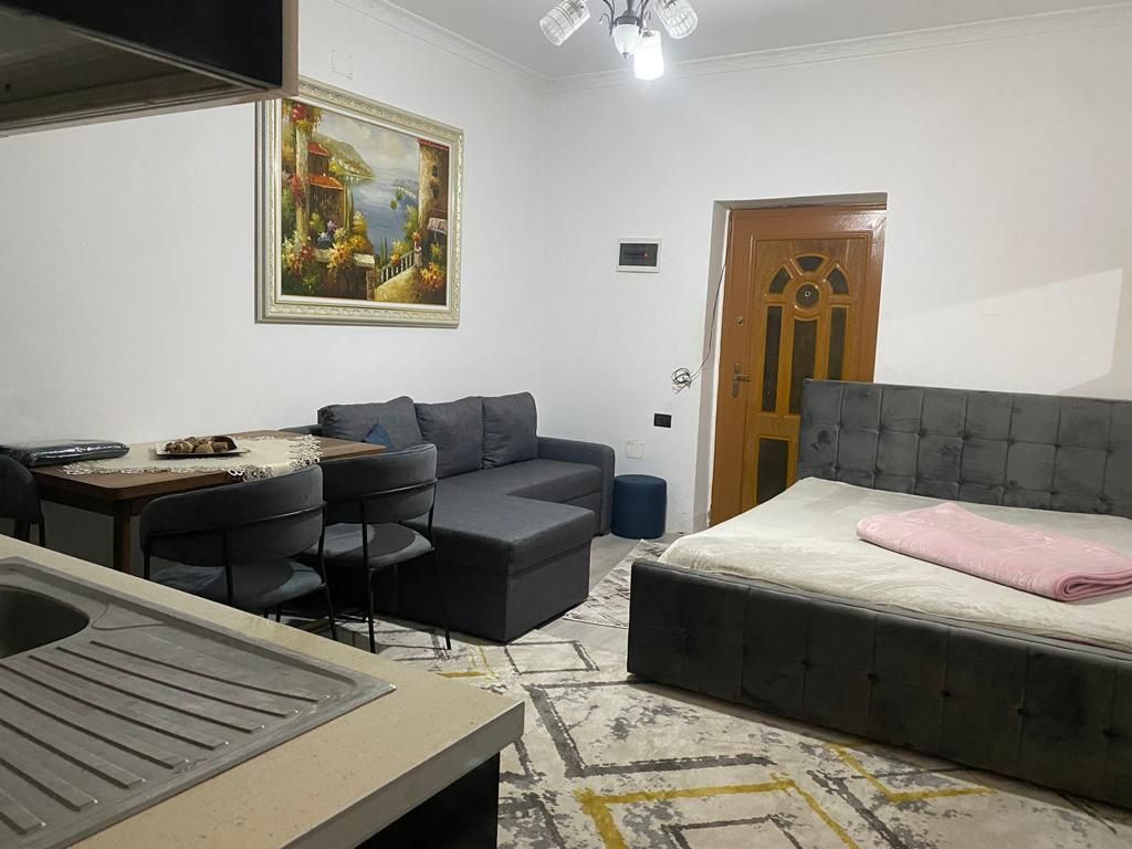 Qera | Garsoniere | Shkolla Bashkuar | 330 €/muaj