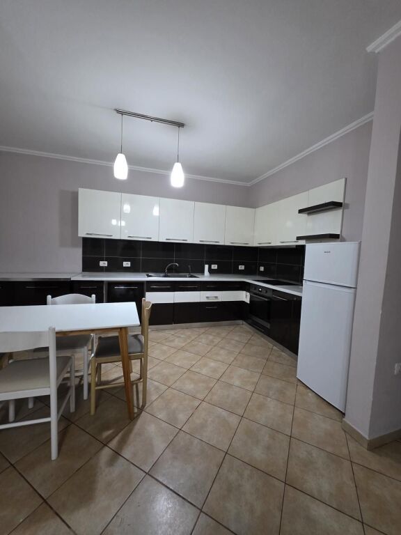 🏠 Apartament 2+1+depo me qira 📍 Astir, prane Bar Oslo, Cmimi: 55.000 Lekë/muaj