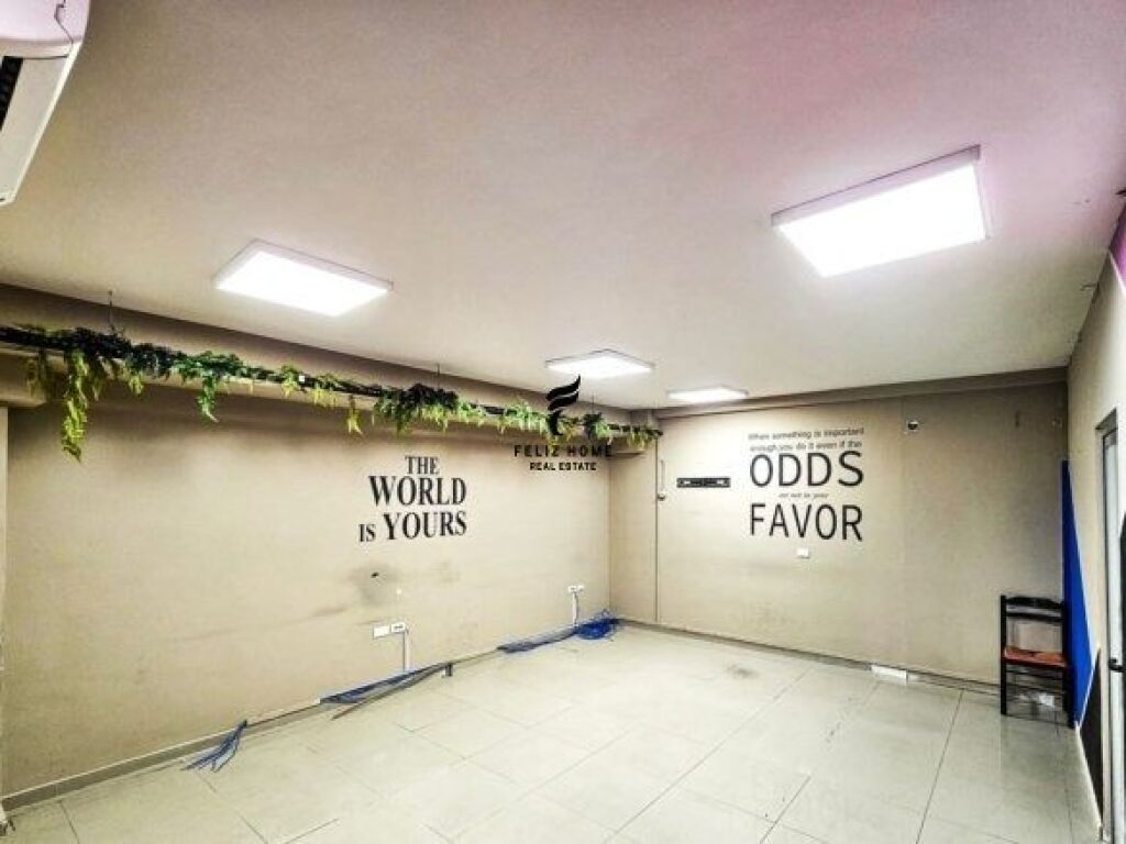 ZYRE ME QERA 300 M2 RRUGA E DIBRES 280.000 LEKE FH-69505