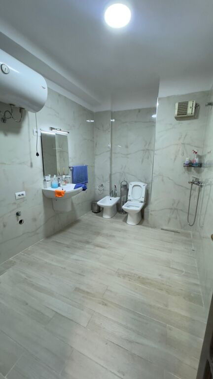 Ambjent me qera midis spitalit gjerman dhe Myslym Shyri !