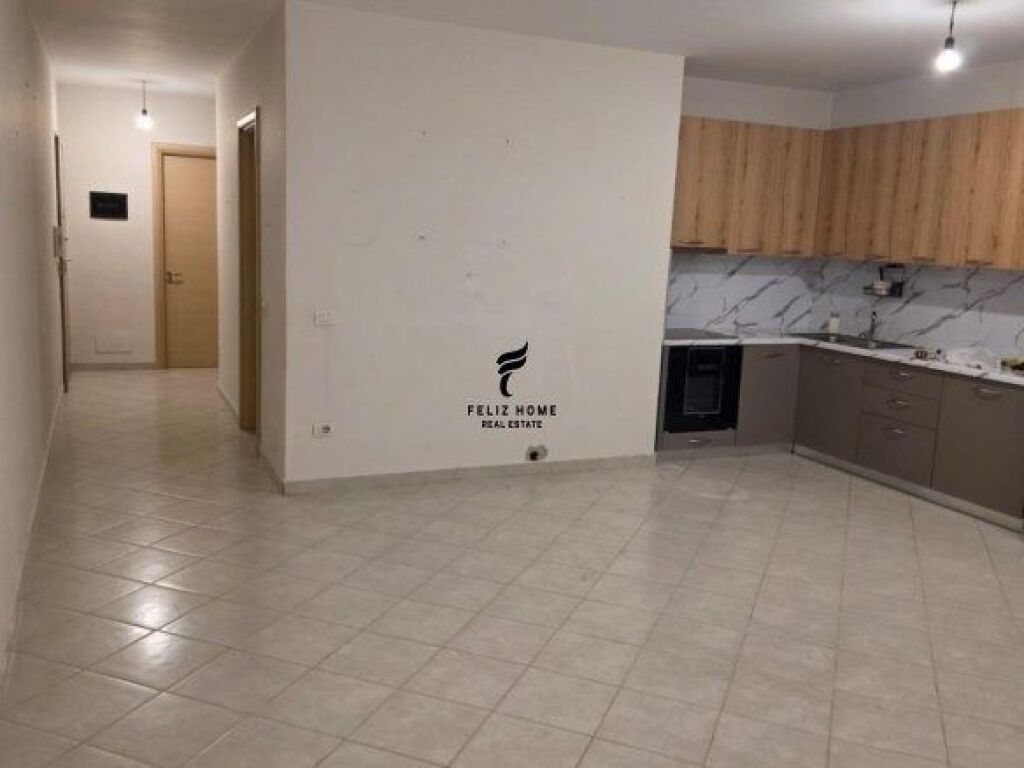 ZYRE ME QERA 105 M2 21 DHJETORI 70.000 LEKE FH-69474