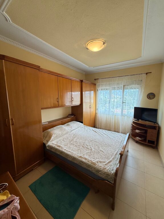 A Shallvaret, Appartamento 2+1+2 Arredato In Affitto!