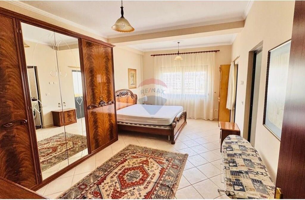 Apartament - Për Shitje - Rruga Frosina Plaku, Tiranë(ID: 530191025-278)