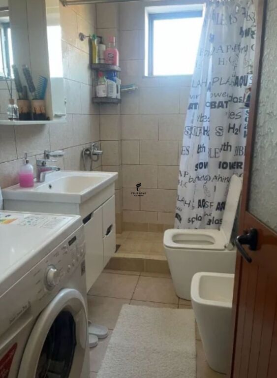 APARTAMENT ME QERA 1+1 21 DHJETORI 50.000 LEKE FH-69522