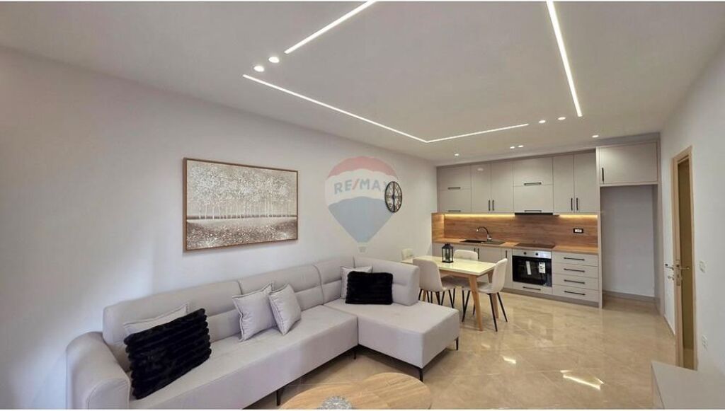 🌊 APARTAMENT 1+1 NË UJË TË FTOHTË – VLORË ☀️