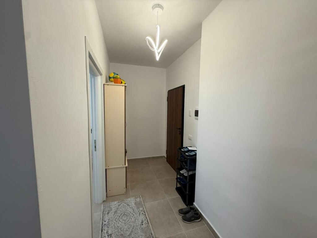 Shitet apartment 1+1 ne golem