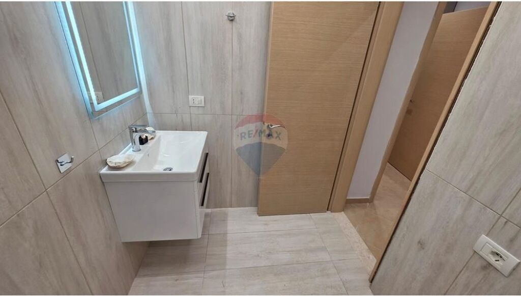 🌊 APARTAMENT 1+1 NË UJË TË FTOHTË – VLORË ☀️