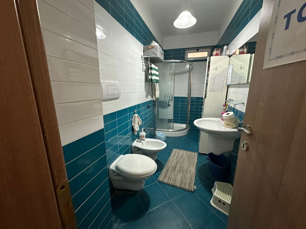 JEPET APARTAMENT 3+1 ME QERA PALLATET CABEJ 650EURO!